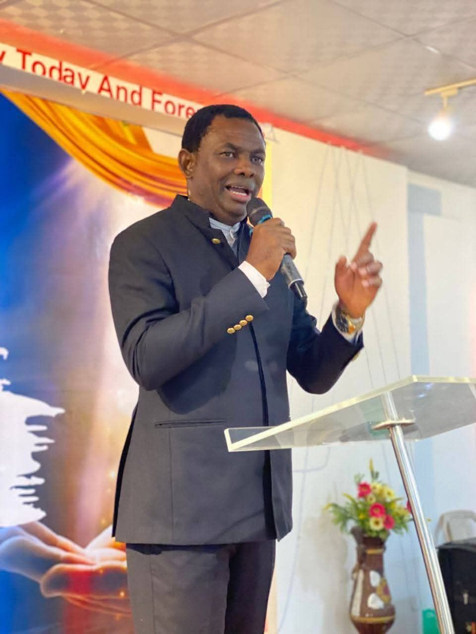 Dr. Osagie Preaching